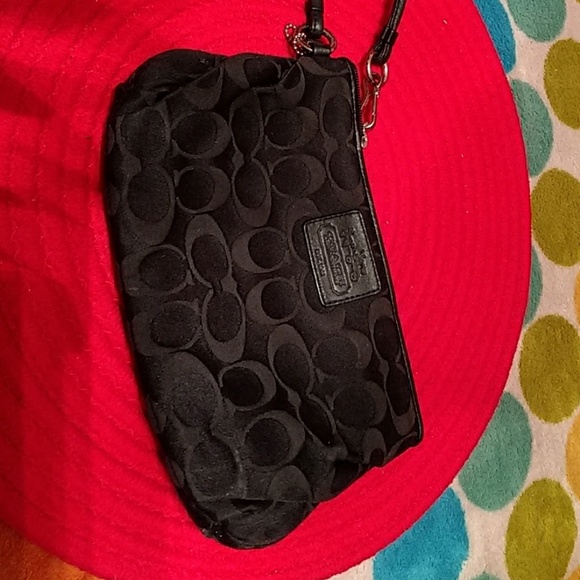 Phil Authentic Coach Black Wristlet. Medium size - Picture 6 of 8